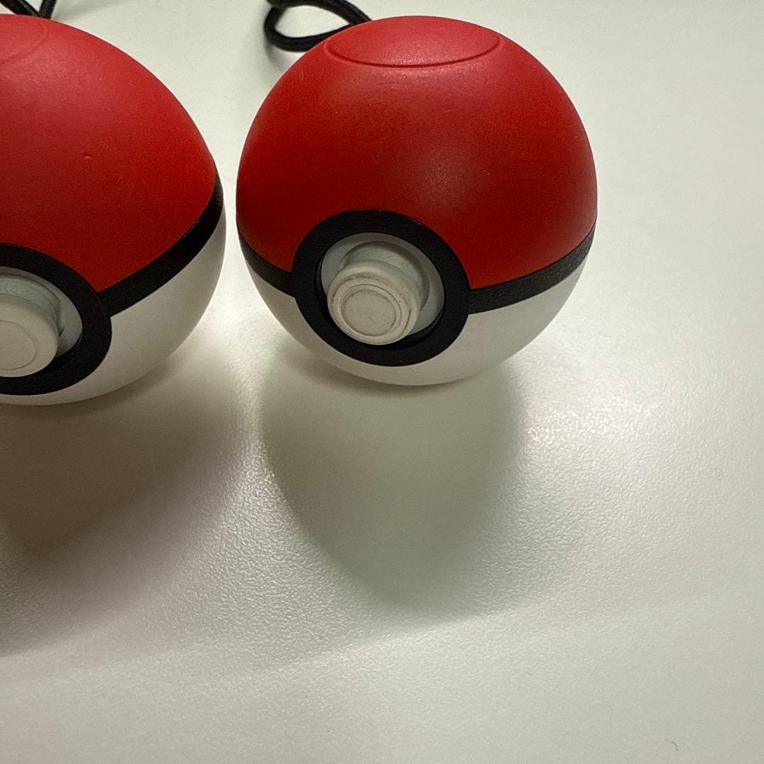 モンスターボールplus プラス 2個セット 片方ミュウ入り