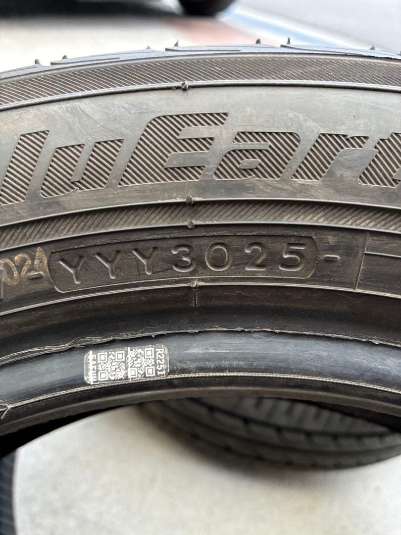 送料込み155/65r14ヨコハマ　ブルーアース4本セットバリ山