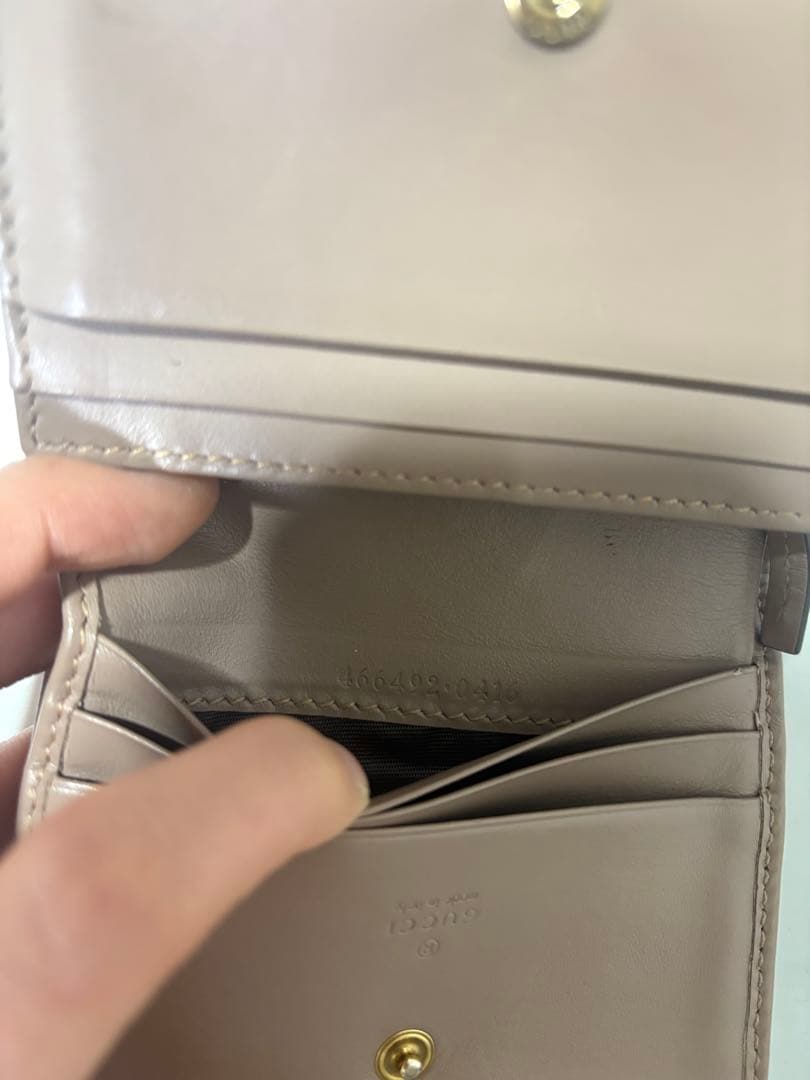 【最終値下げ】GUCCI ピンクベージュ 二つ折り財布
