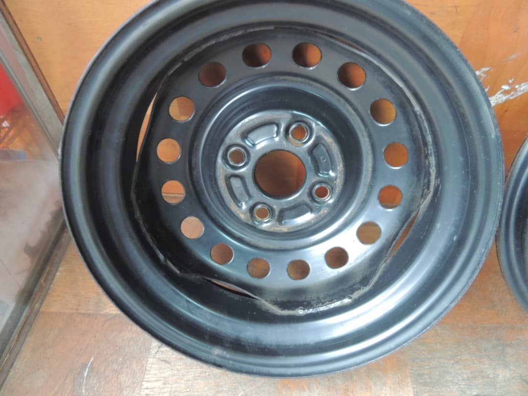 C88 13インチ スチールホイール 13x4.00B PCD100 ハブ径54