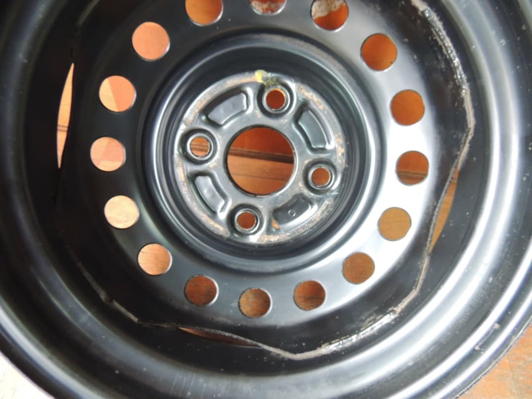 C88 13インチ スチールホイール 13x4.00B PCD100 ハブ径54