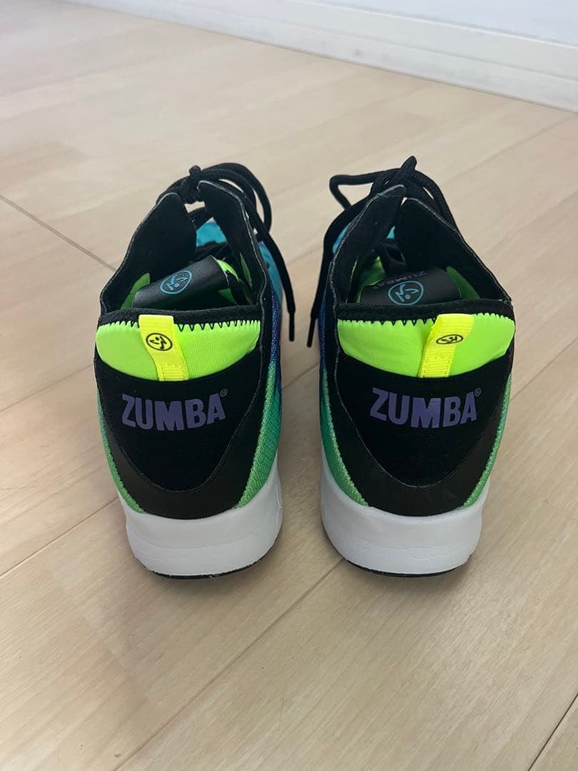 ZUMBAシューズ　正規品　US6サイズ