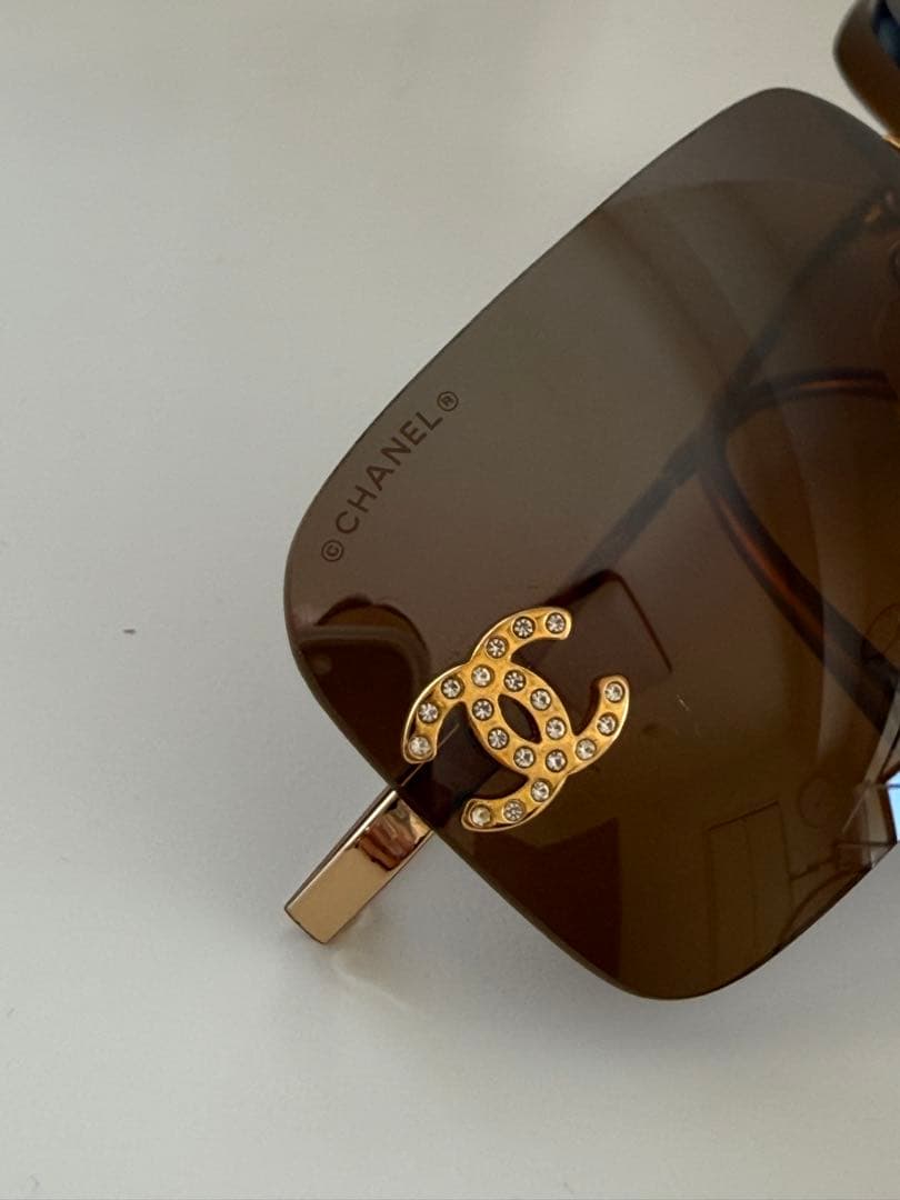 正規品　シャネル　CHANEL ラインストーン　サングラス　リムレス