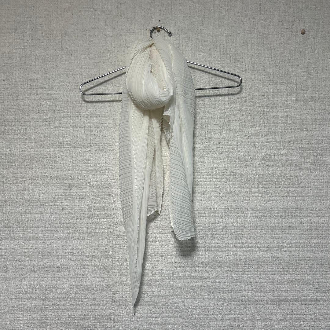 pleats please issey miyake スカーフ　ストール　白