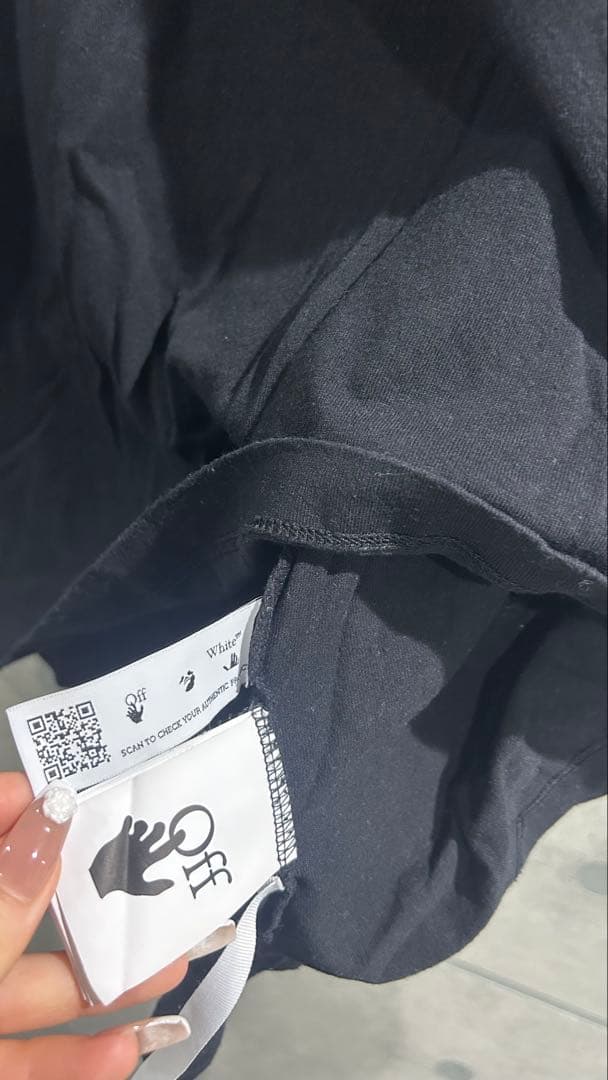 OFF-WHITE　ブラック ストライプ Tシャツ TMマーク　Sサイズ