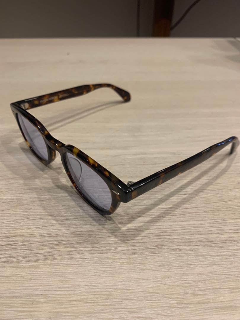 【美品】OLIVER PEOPLES（オリバーピープルズ）サングラス
