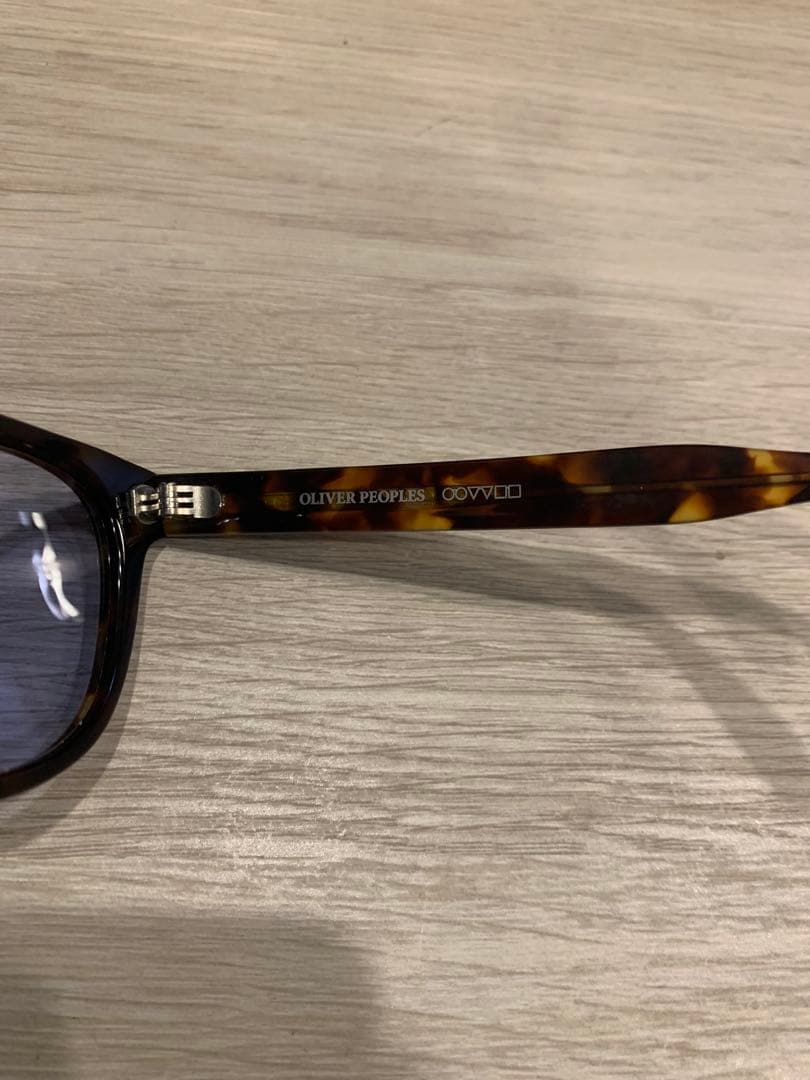【美品】OLIVER PEOPLES（オリバーピープルズ）サングラス
