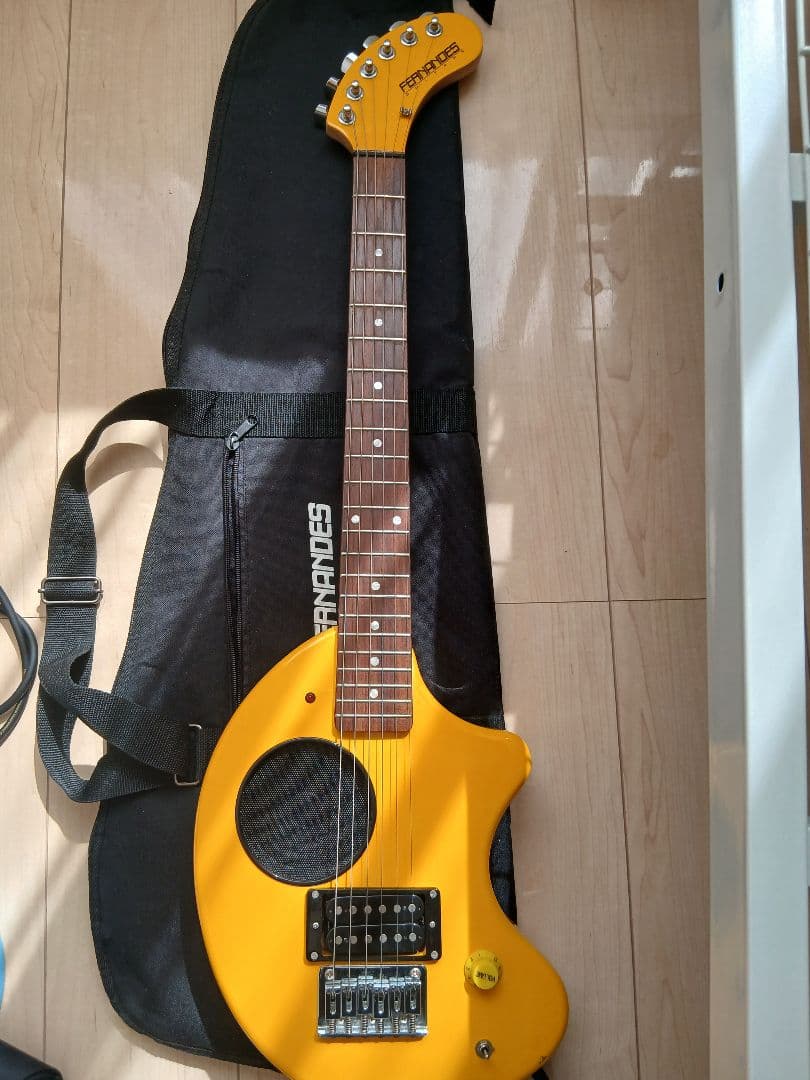 《動作確認済》ZO-3　ギグバック付き　イエロー　フェルナンデス　エレキギター