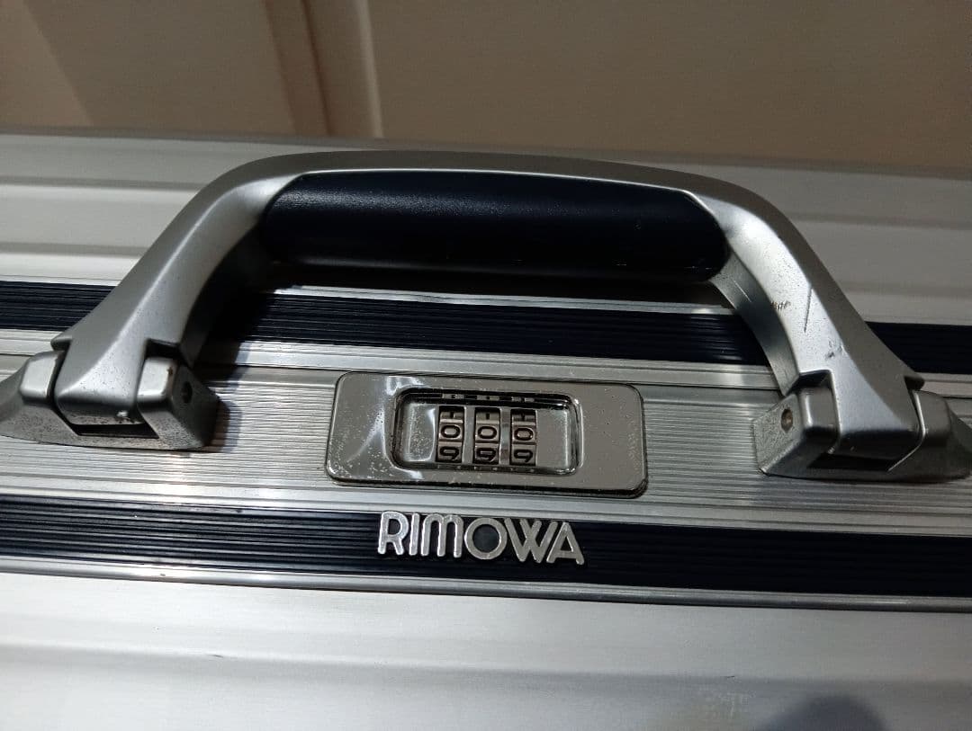 希少 廃盤品 RIMOWA silver Integral 2輪 キャリー