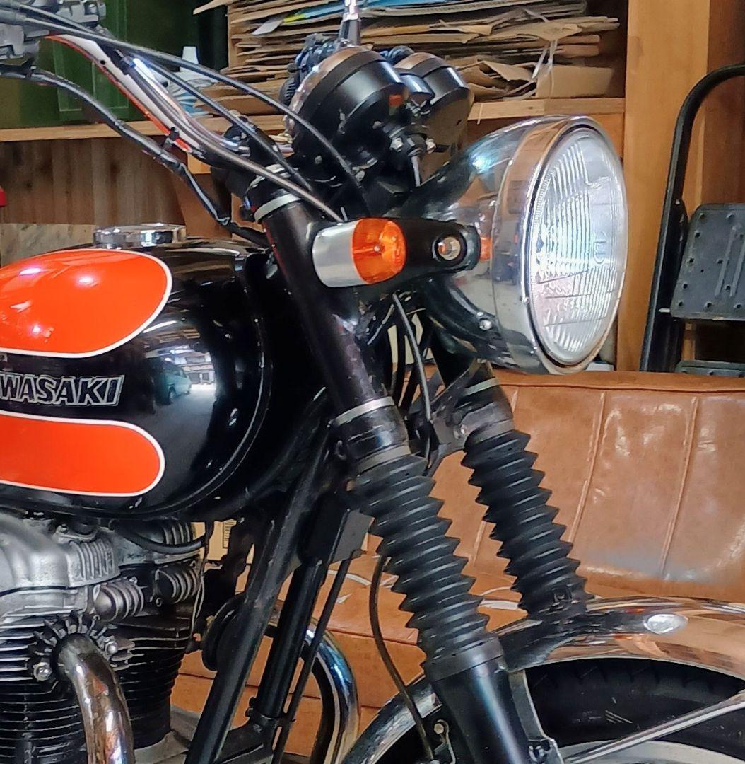 カワサキ　w650 フロントヘッド　ステー　ウィンカー　おまけウィンカー付