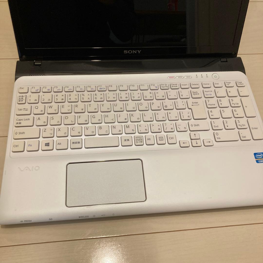 ソニー SVE151B11N ノートPC