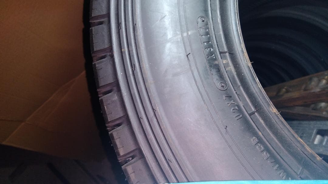 ダンロップ　WINTERMAX　195/75/R15
