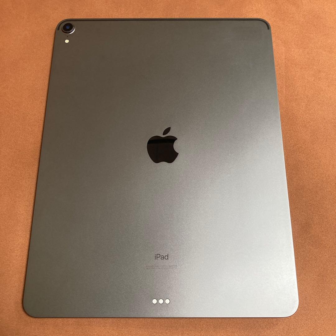 813 外観美品☆電池ほぼ新品☆iPadPro3第3世代64GB12.9インチ☆