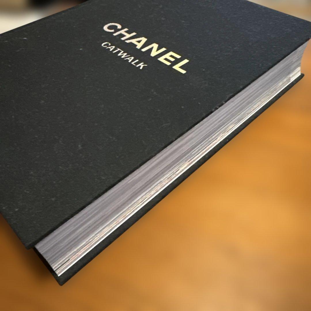 CHANEL CATWALK シャネル キャットウォーク