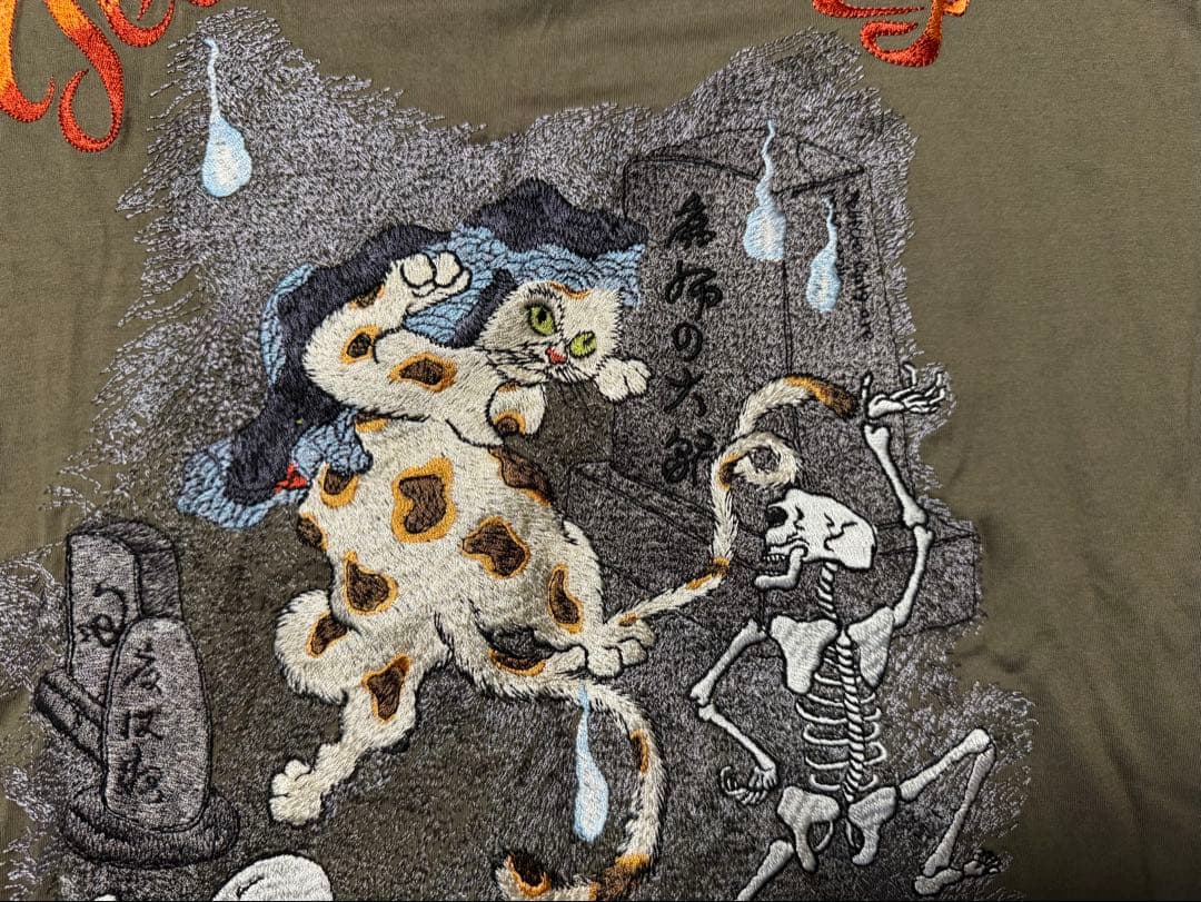 ケイタマルヤマ　Tシャツ　刺繍　化け猫