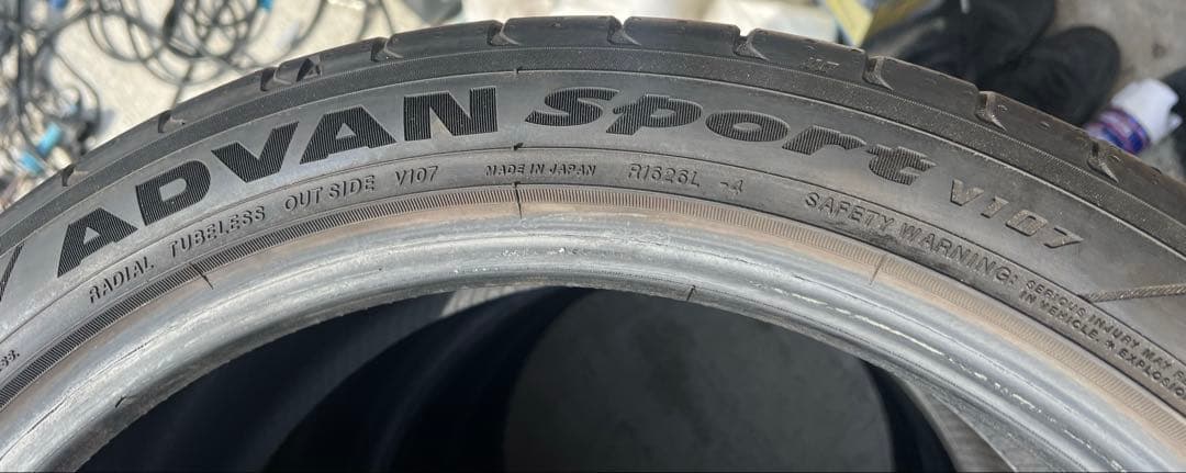 ヨコハマ　アドバン　スポーツ　v107 235/40r19 25年製　1本のみ