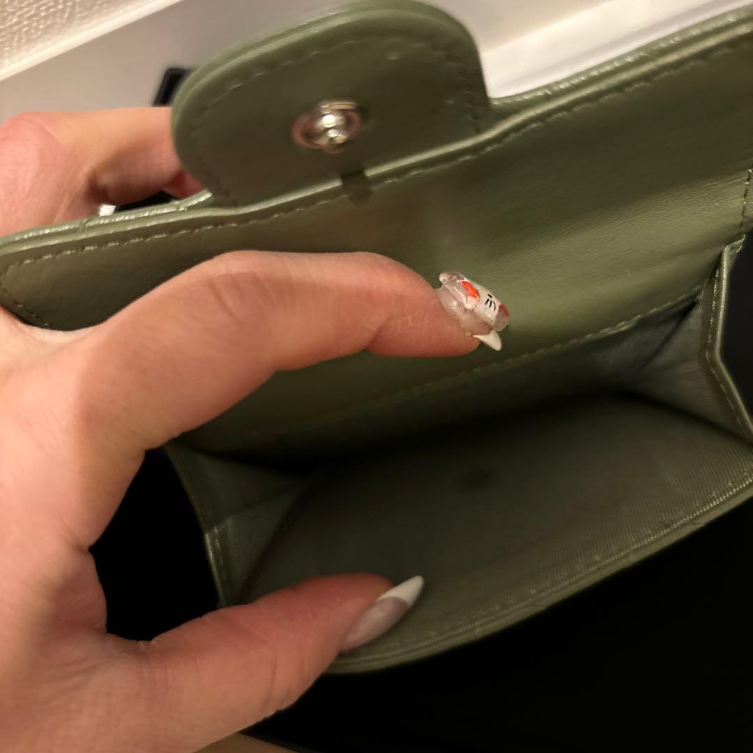 CHANEL 三つ折り財布 オリーブグリーン