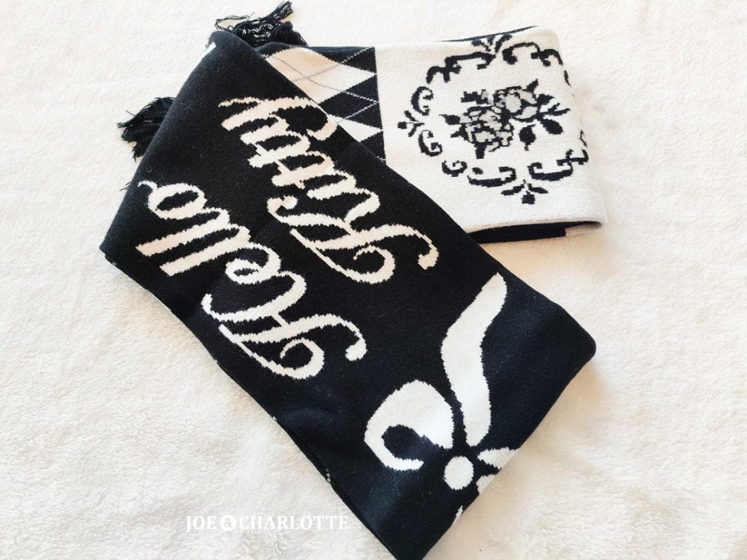PELLICULE HELLOKITTY hug knit muffler 黒