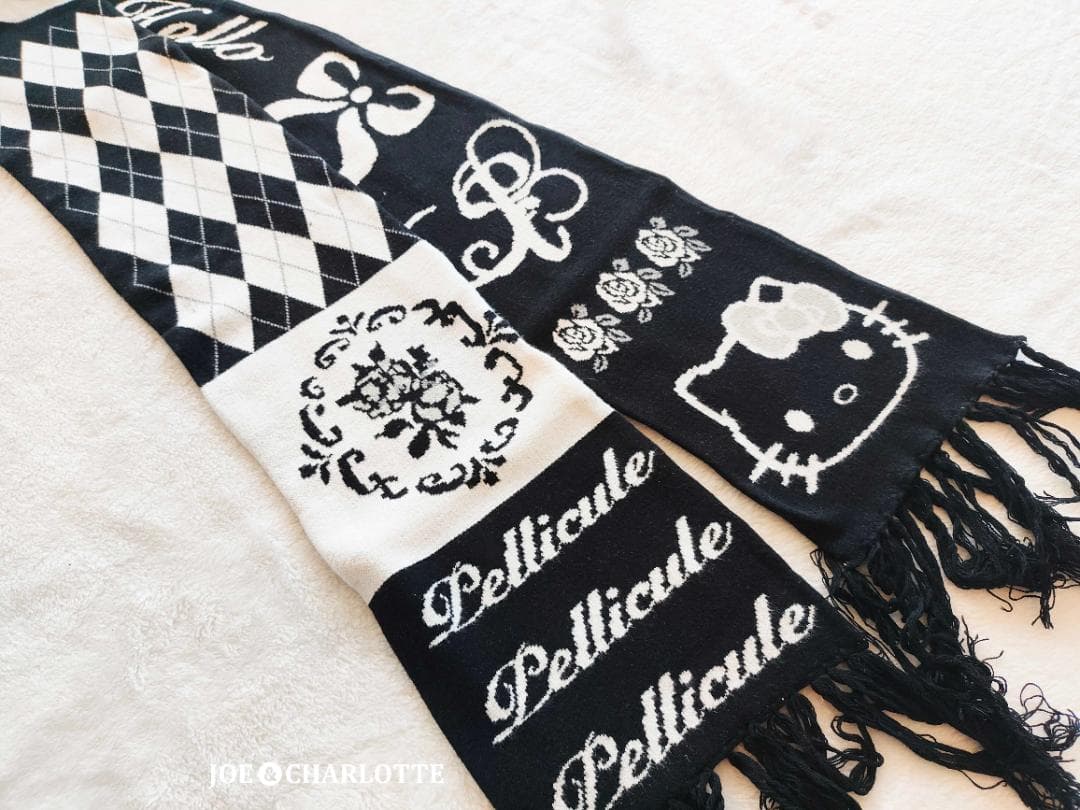 PELLICULE HELLOKITTY hug knit muffler 黒