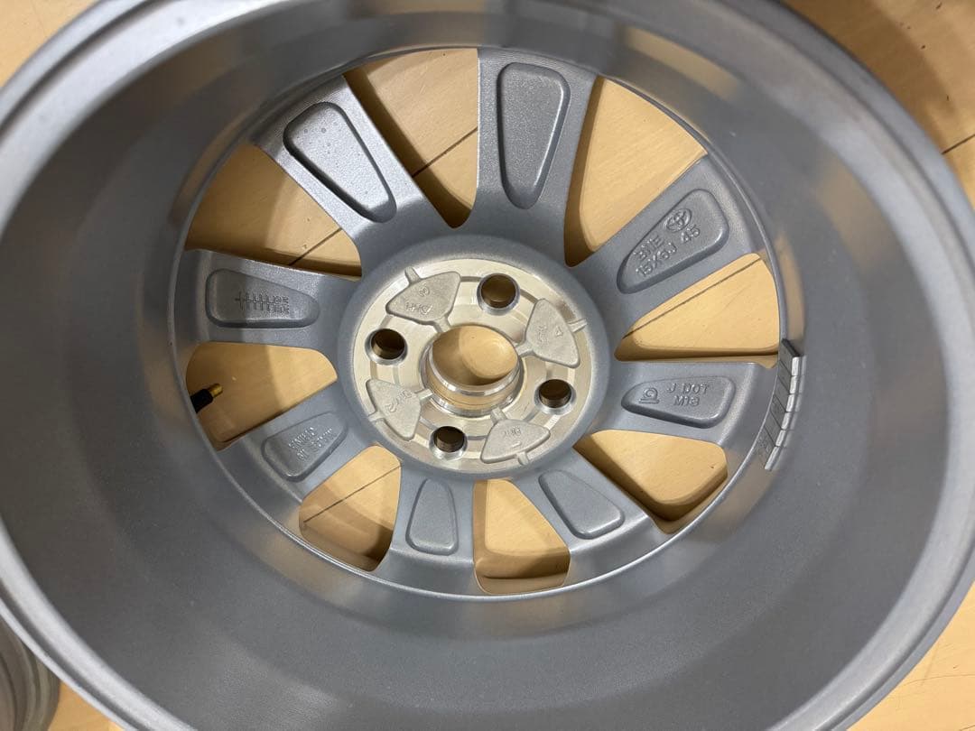 【新車外し品】トヨタ アクア Z 純正 15in 6J +45 PCD100