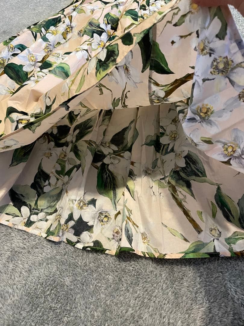 【美品】Dolce & Gabbana 花柄フレアスカート