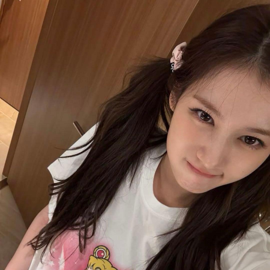 ULKINCANVAS Bettyセーラームーン ベティームーンTシャツ　サナ