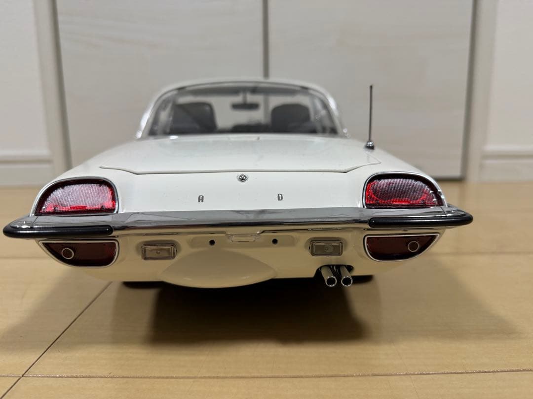 【完成品】1/8スケール 週刊 マツダ・コスモスポーツ ディアゴスティーニ