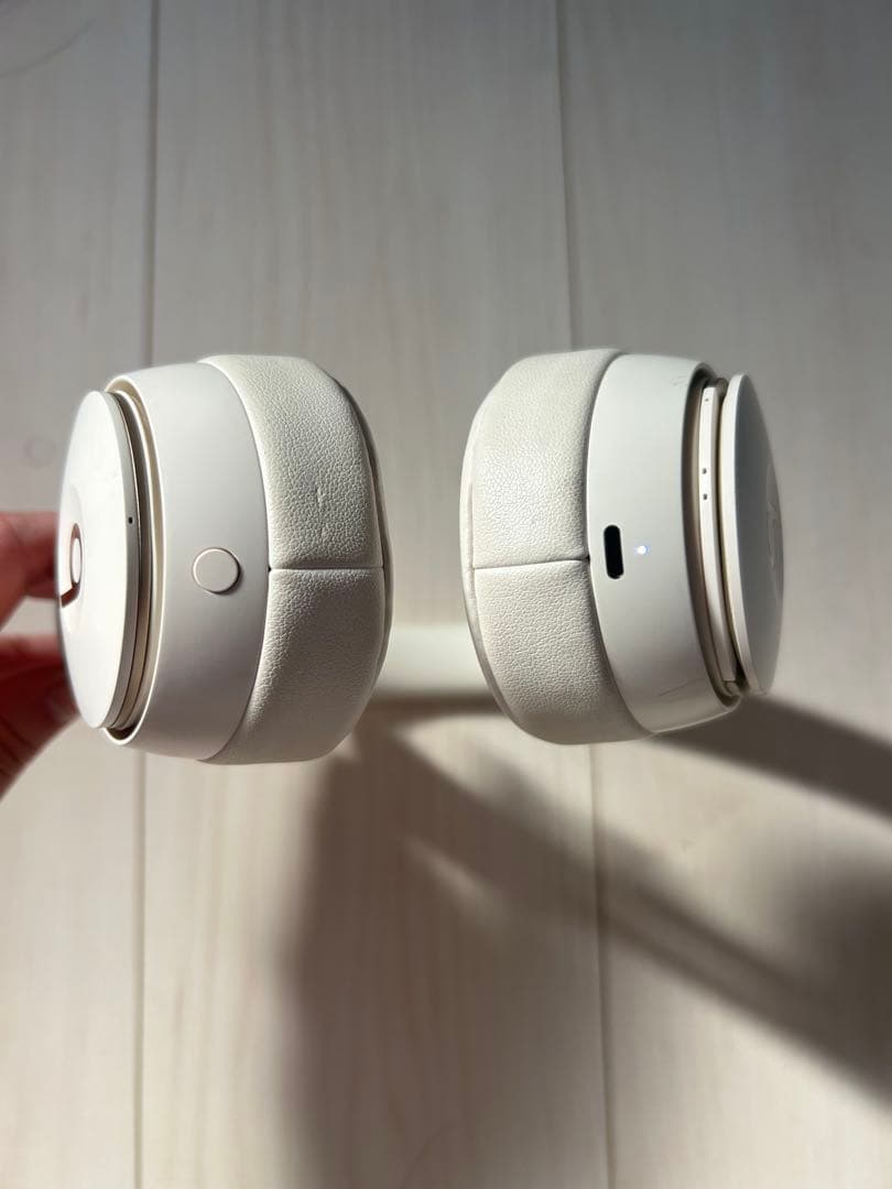 Beats Solo Pro（アイボリー）
