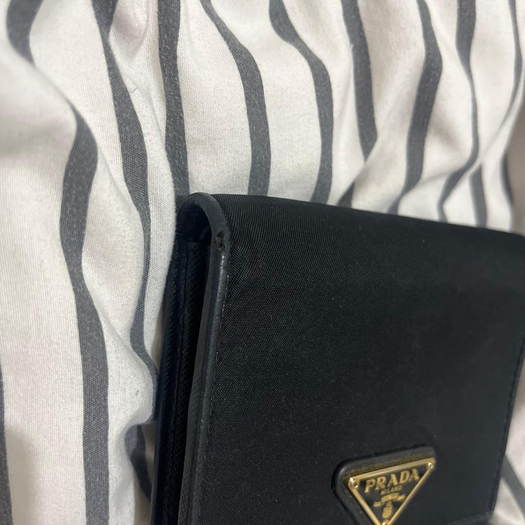 PRADA ナイロン 二つ折り財布
