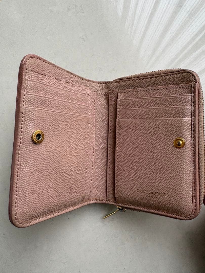 YSL ゴールド金具 ロゴ ピンクベージュ 二つ折り財布 カサンドラ
