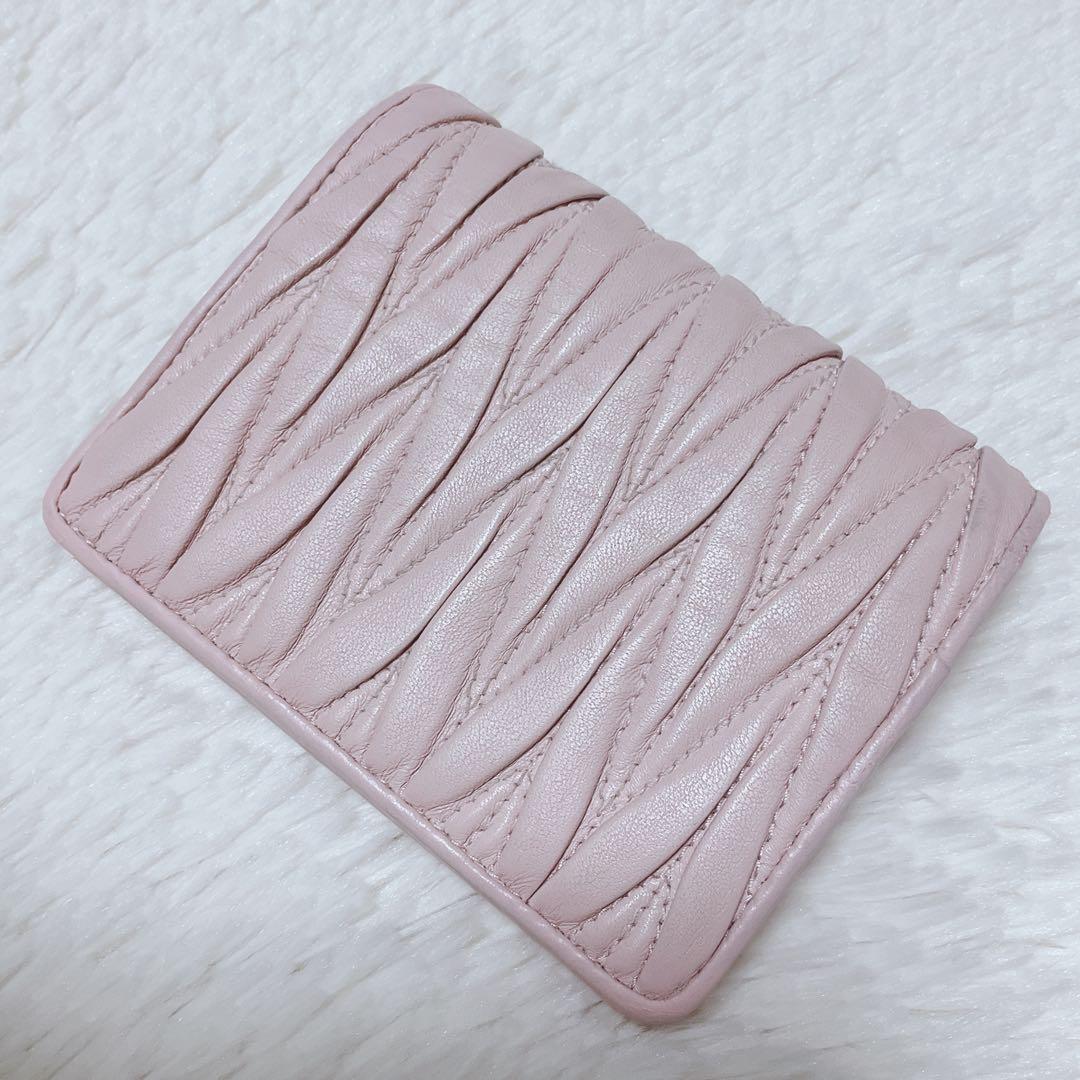 ♡現行♡付属品完備♡ミュウミュウ 二つ折り財布 マテラッセ キルティング ピンク
