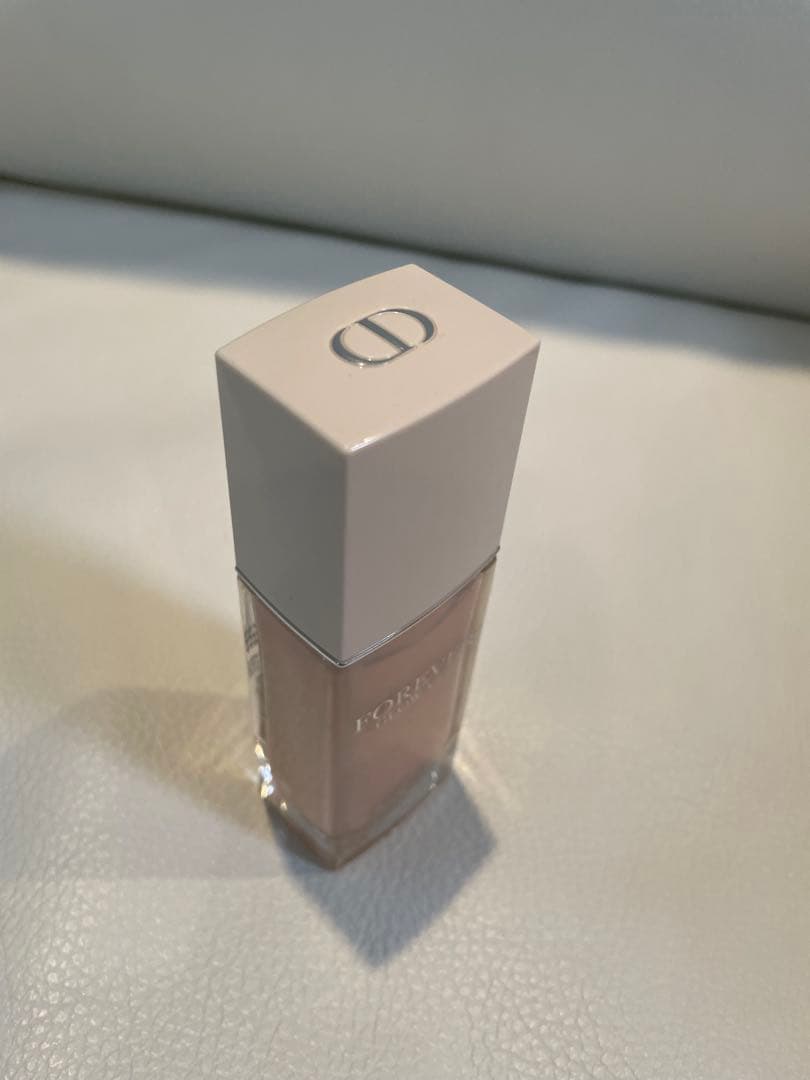 Dior ディオールスキン　フォーエバー　グロウ　ヴェール