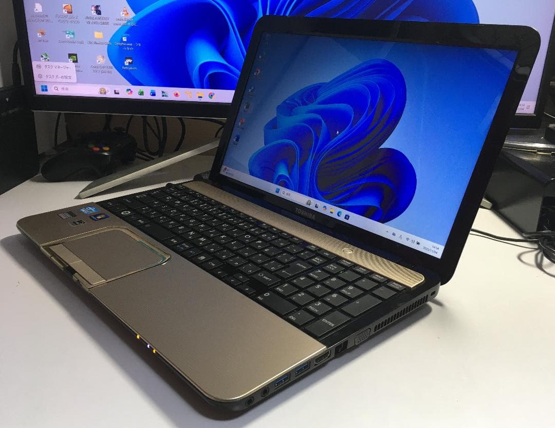 東芝dynabook T552/58FKD Windows11