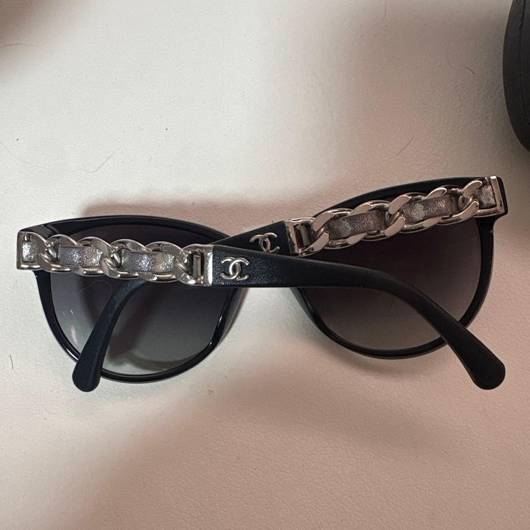 Chanel ブラック サングラス ケース付き　CHANEL シャネル
