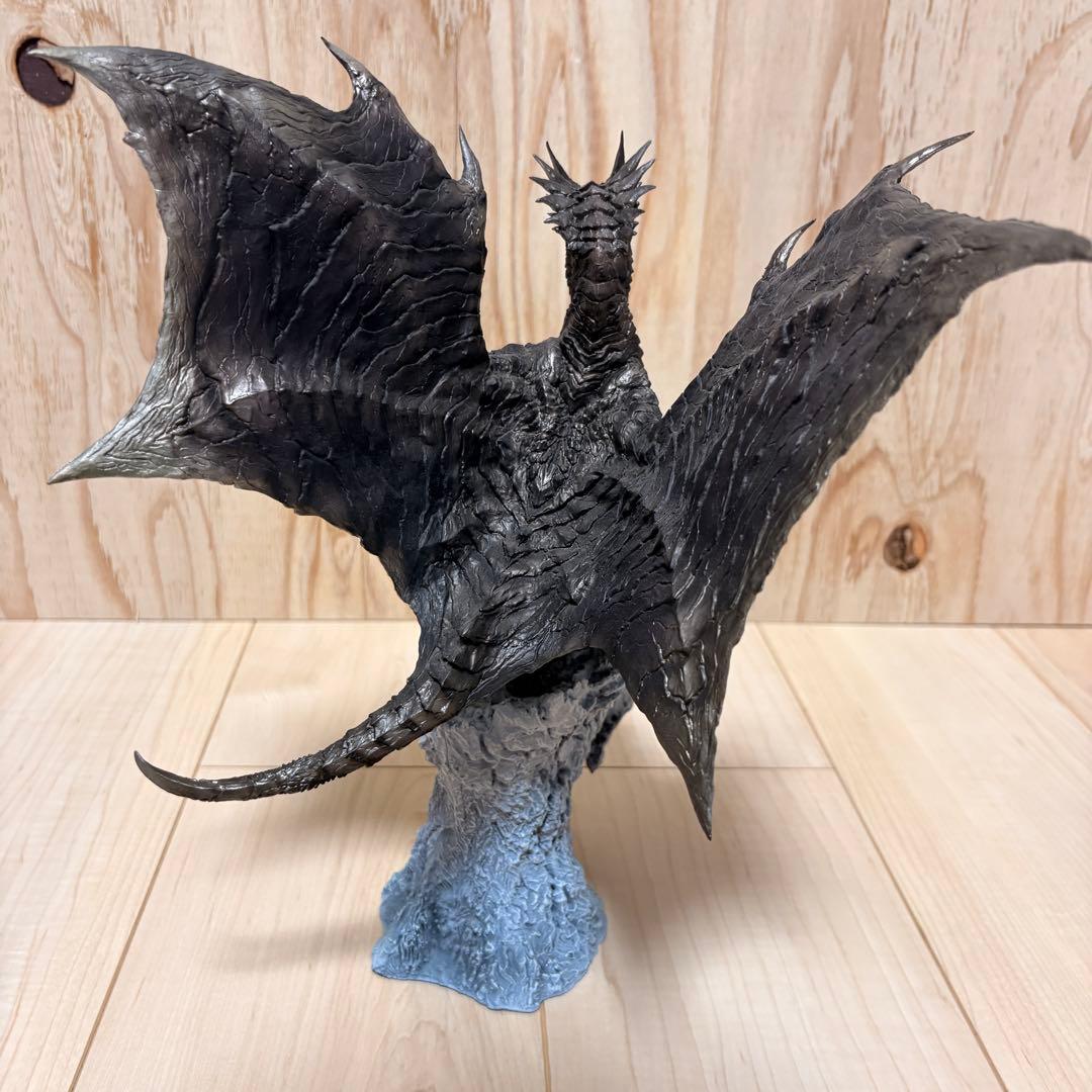 モンスターハンター クリエイターズモデル 鋼龍 クシャルダオラ フィギュア