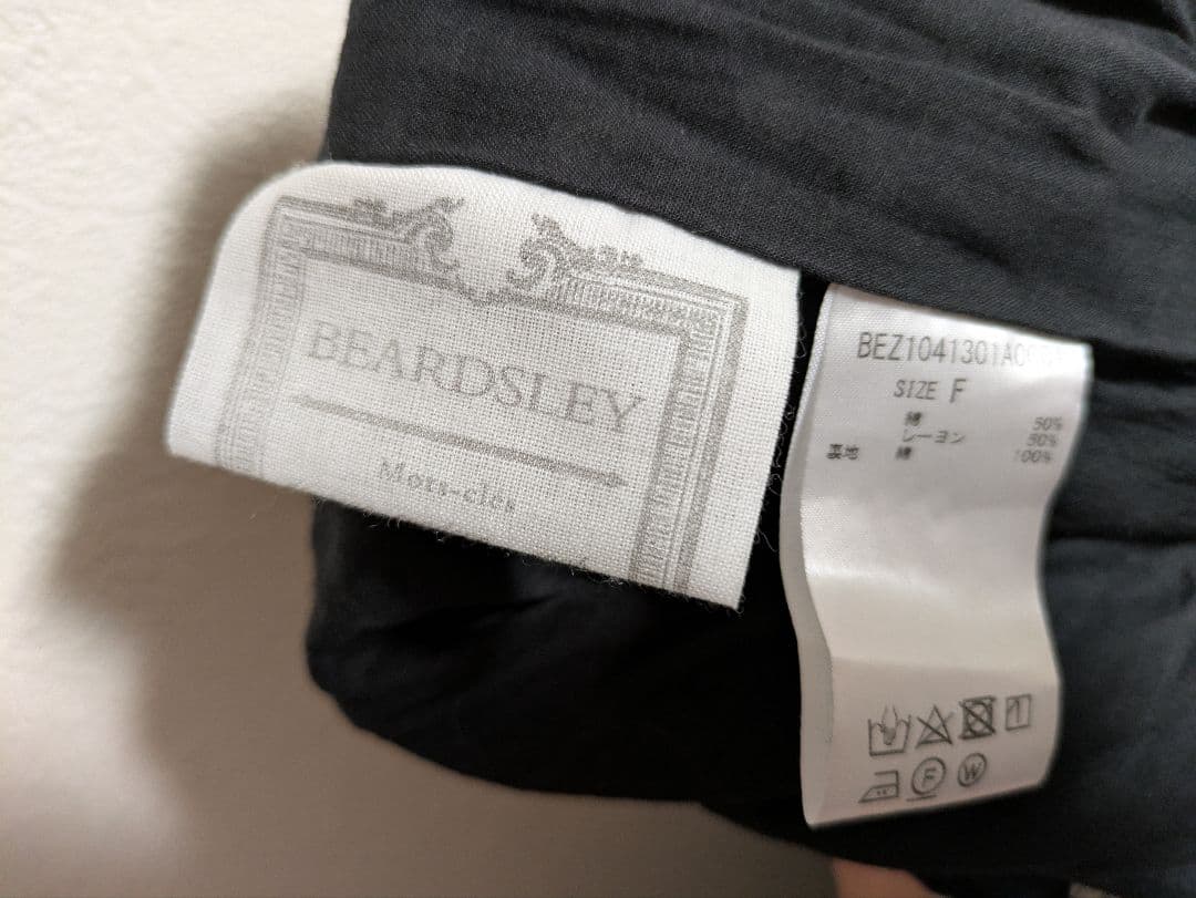 BEARDSLEY　ビアズリー　 黒ドット柄プリーツスカート サイズF