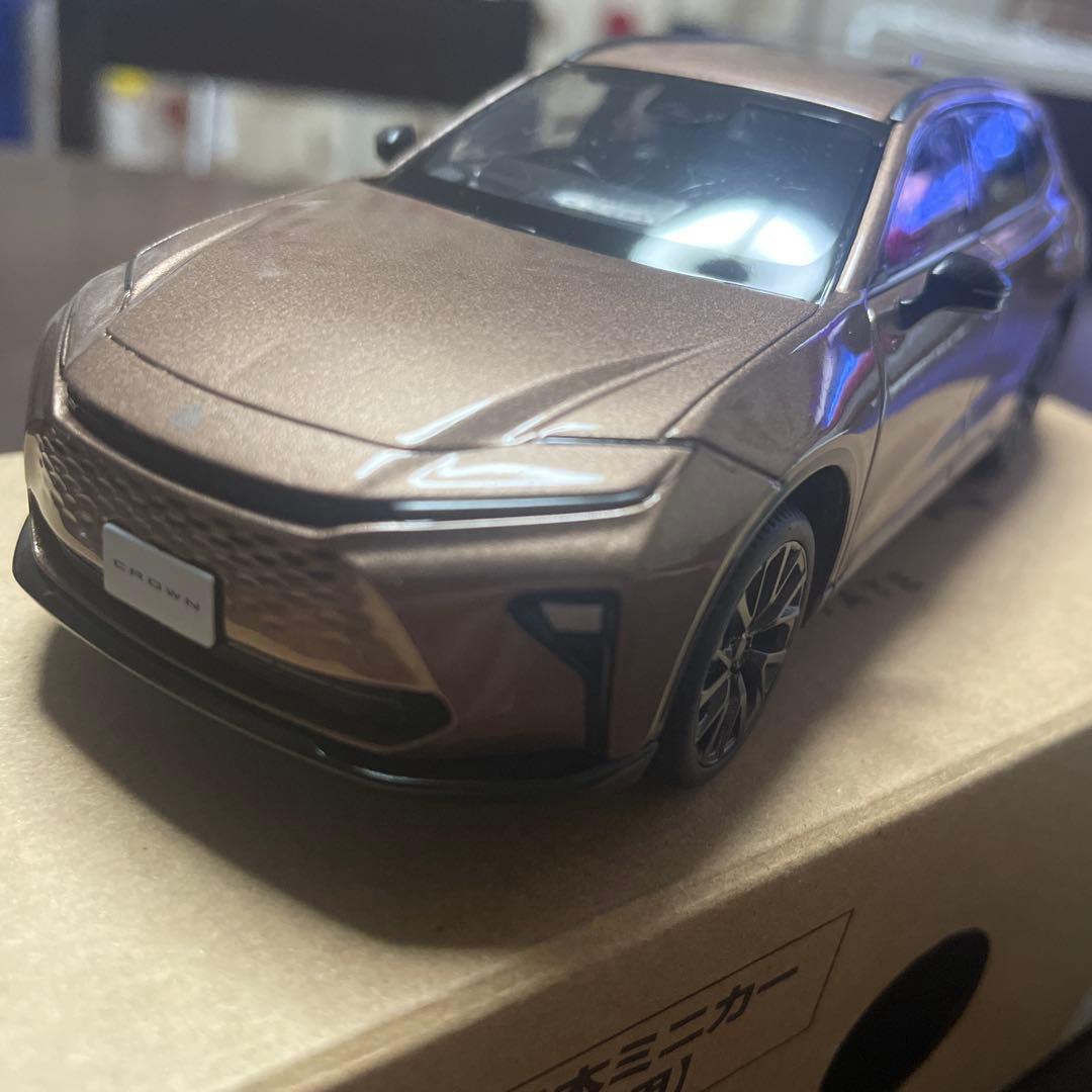 期間限定出品！　クラウンエステート　ミニカー