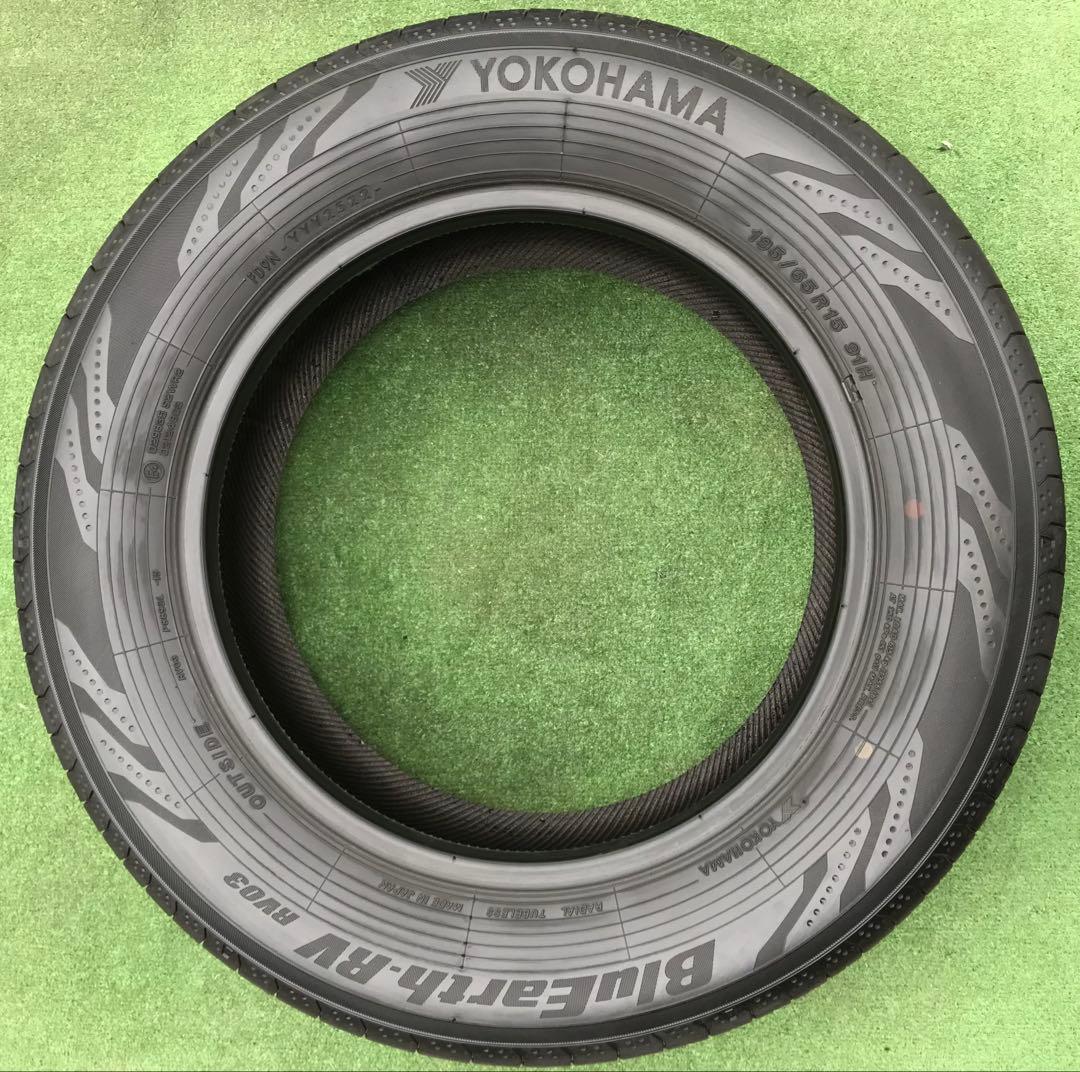 195/65 R15 YOKOHAMA BluEarth RV03ラジアルタイヤ