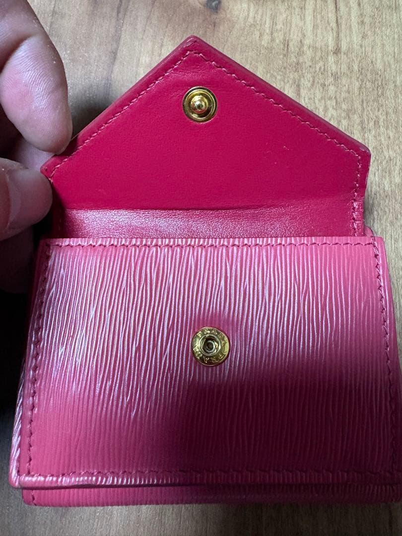 PRADA 三つ折り財布 ピンク