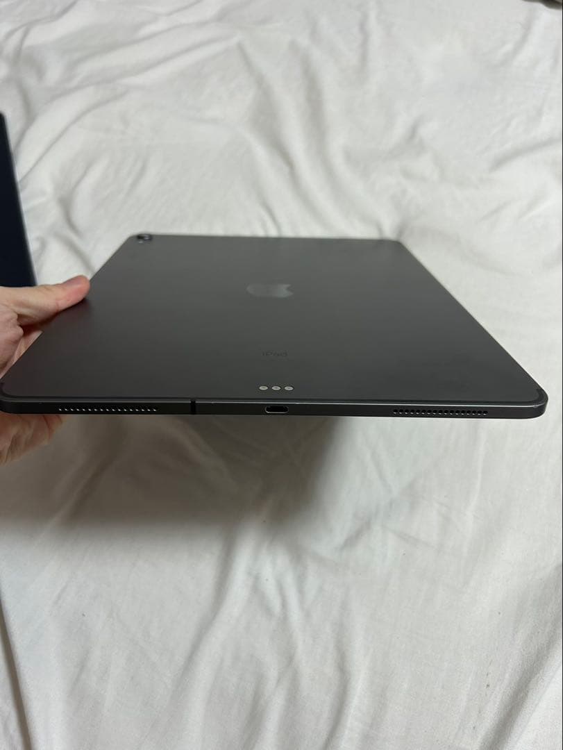 iPad 12.9インチ スペースグレー 512Gキーボード付き