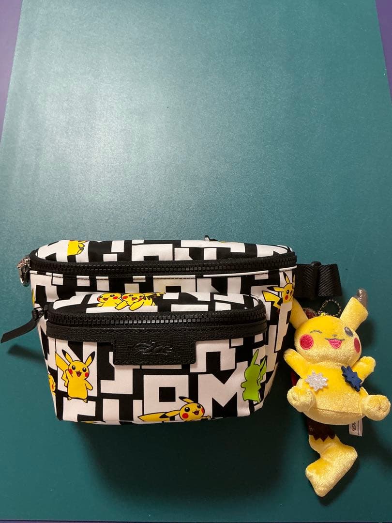 LONGCHAMP ピカチュウ柄 ウエストポーチ