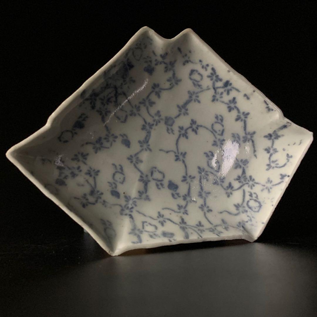 こ*ん様 【古伊万里】型紙摺印判 『花蔓草に千鳥』 熨斗形 皿 No.1