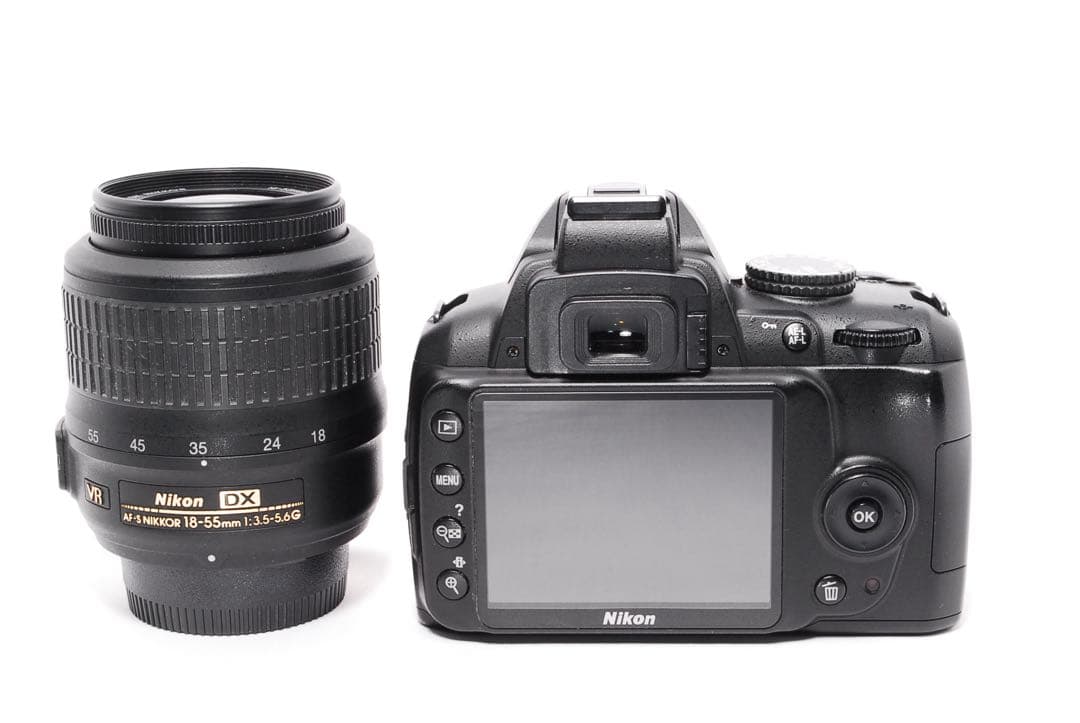 すぐ使える◆Nikon D3000◆スマホ転送◆一眼レフカメラ◆手ぶれ補正レンズ
