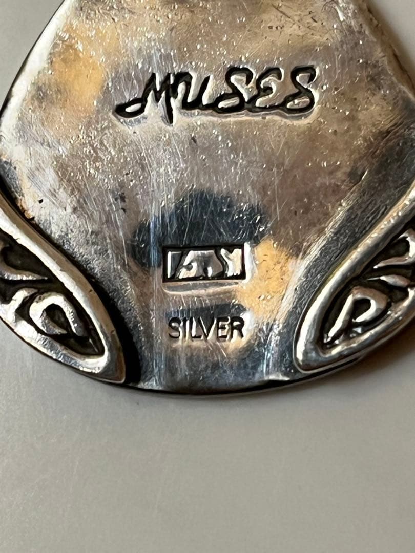 MUSES ギターピック型ペンダント　シルバー製