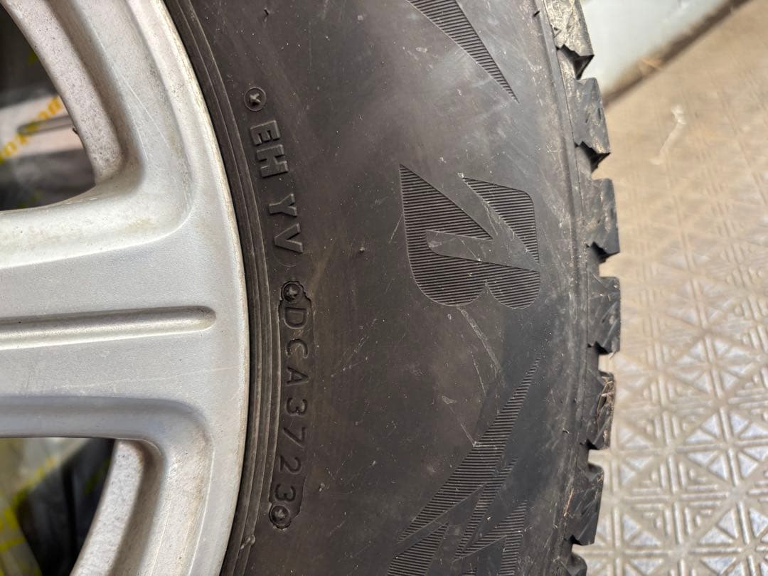 【お肉さん専用3/4】BLIZZAK DM-V3 215/70R16 100Q