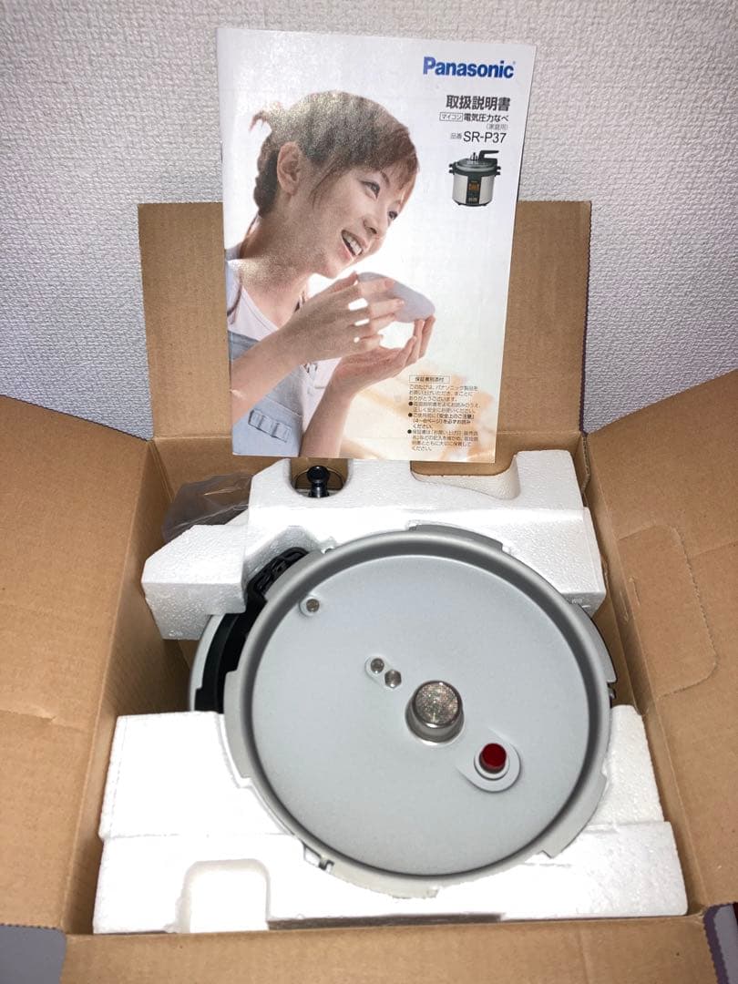 新品　パナソニック マイコン電気圧力鍋 SR-P37-N