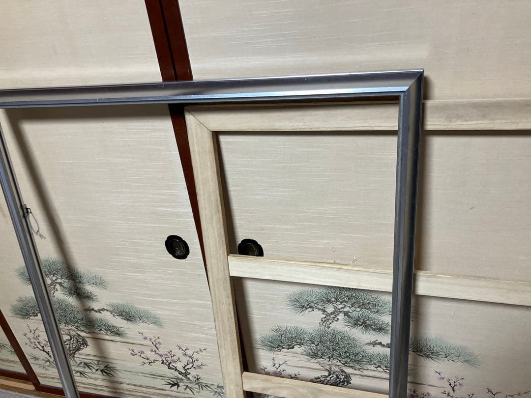 油絵、アクリル画用木枠とアルミ額50号Ｆサイズ2点中古品です。
