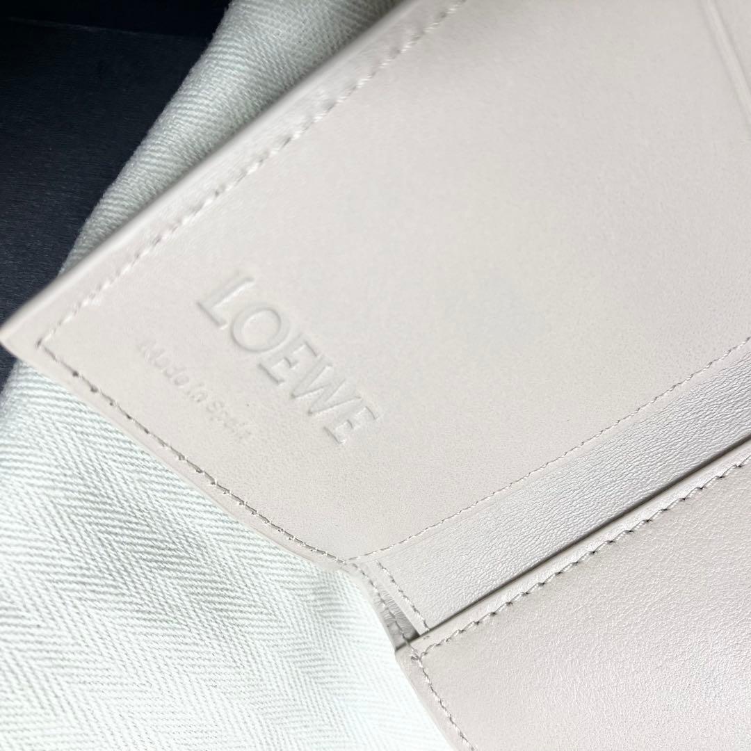 【未使用】 現行 LOEWE ロエベ トライフォールドウォレット アナグラム