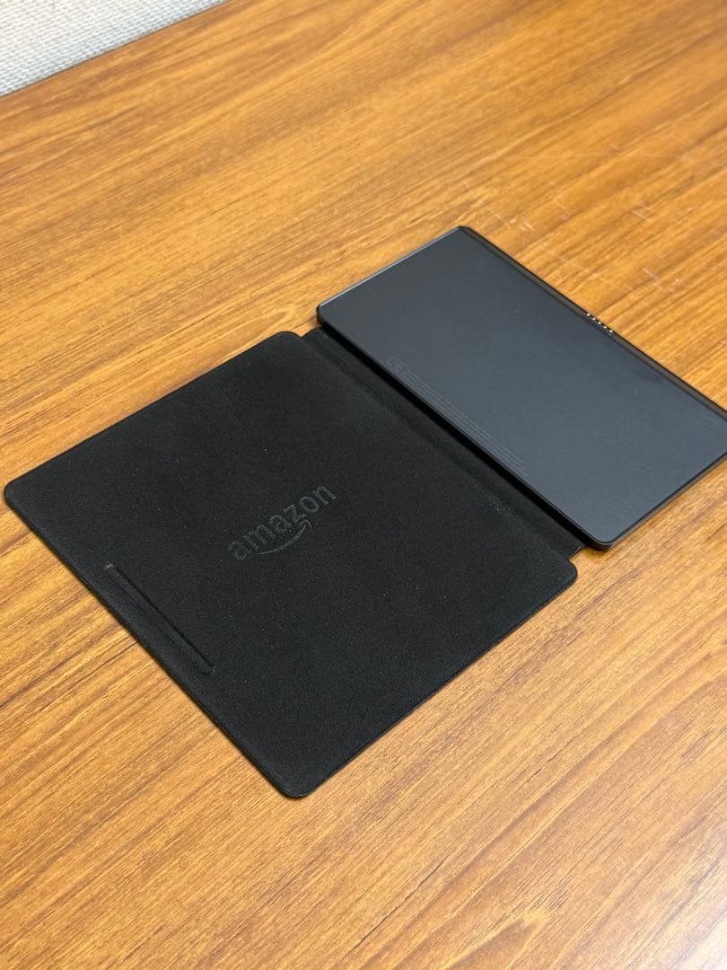 Kindle Oasis Wi-Fiモデル 4GB ＋バッテリー内蔵カバー付き