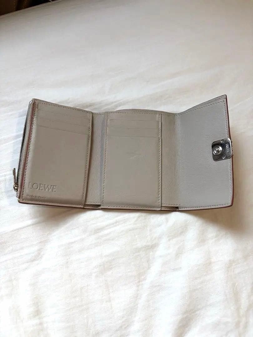 【値下げ】ロエベ アナグラム レザー 三つ折り財布
